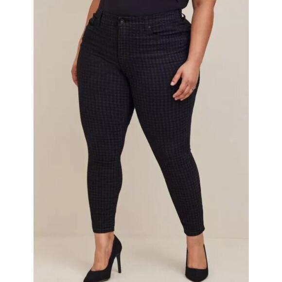 Torrid Black Gray Houndstooth Super Soft Denim Sky High Rise Skinny Jeans 16 - Picture 1 of 8
